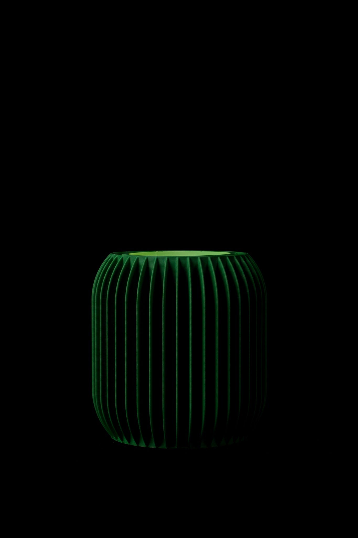 LASE 01 MATTE · Vase Module at night