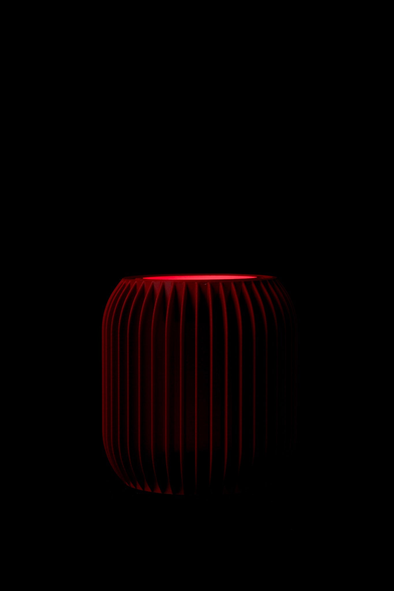 LASE 01 MATTE · Vase Module at night