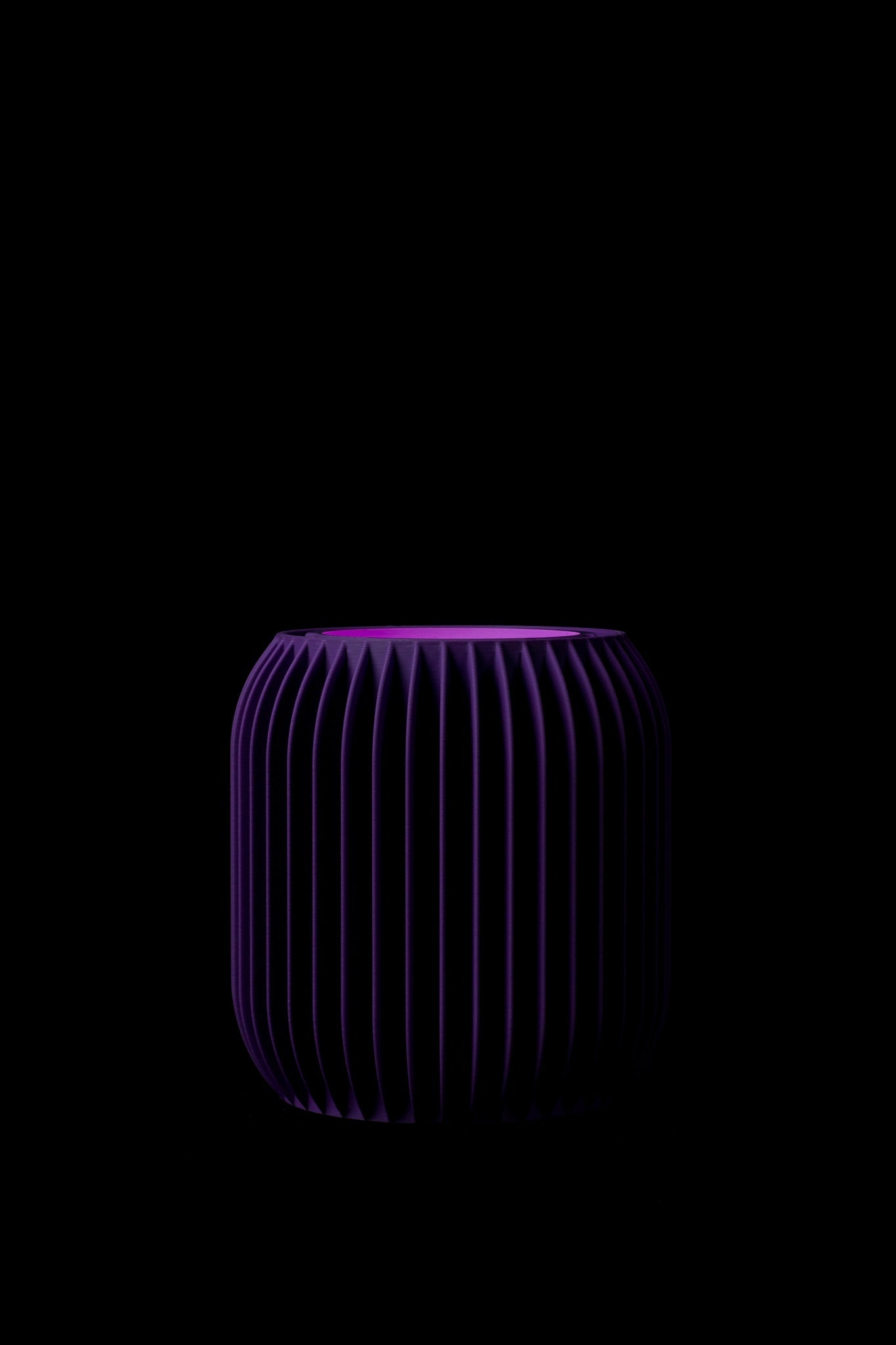 LASE 01 MATTE · Vase Module at night