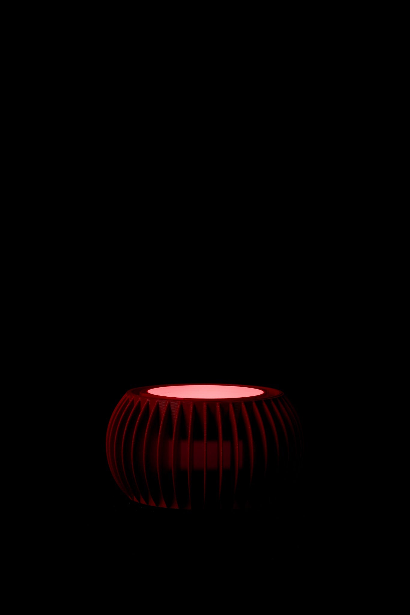 LASE 01 MATTE · Vase Module at night